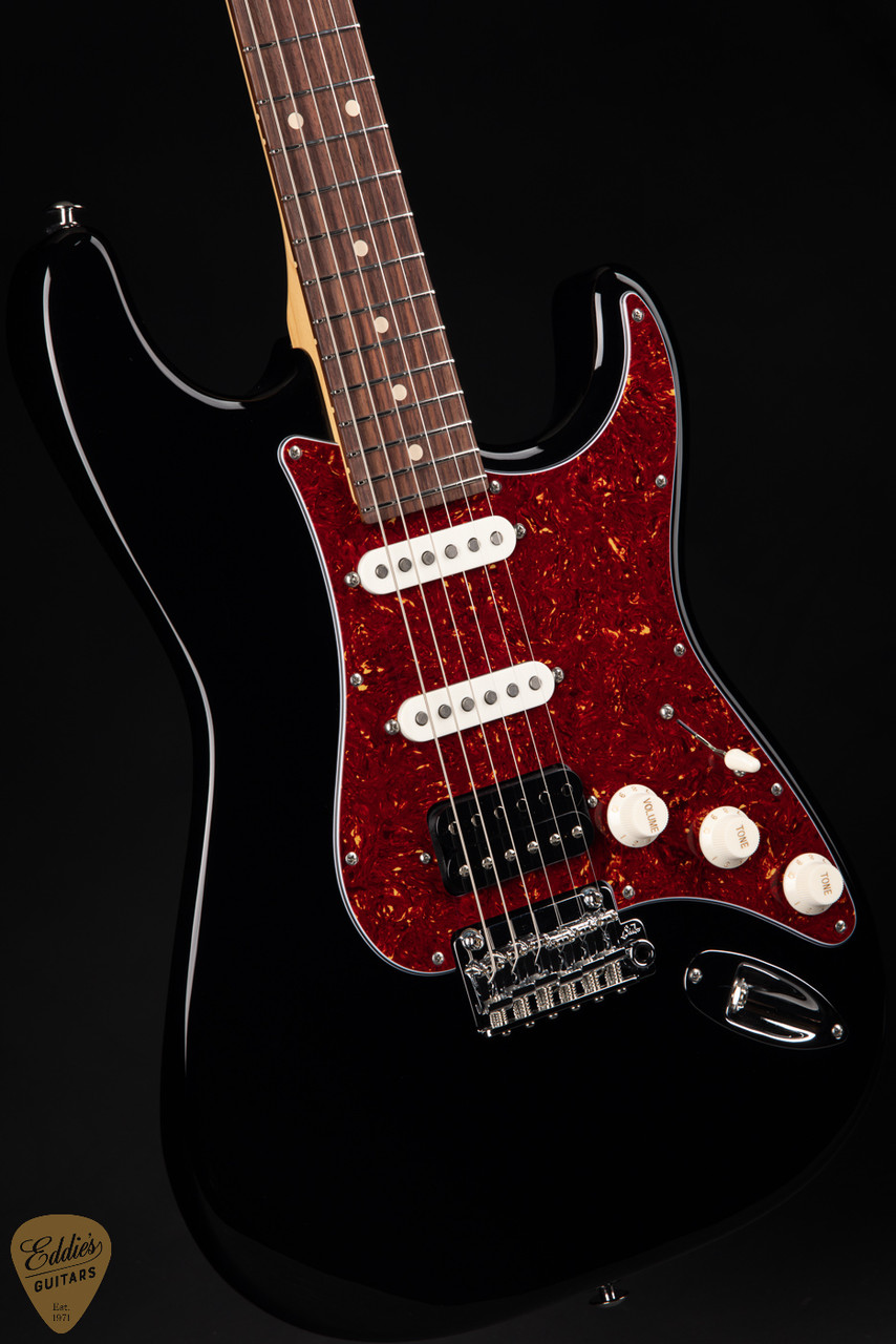 Hold - Suhr Classic S - Black - Eddie's Guitars