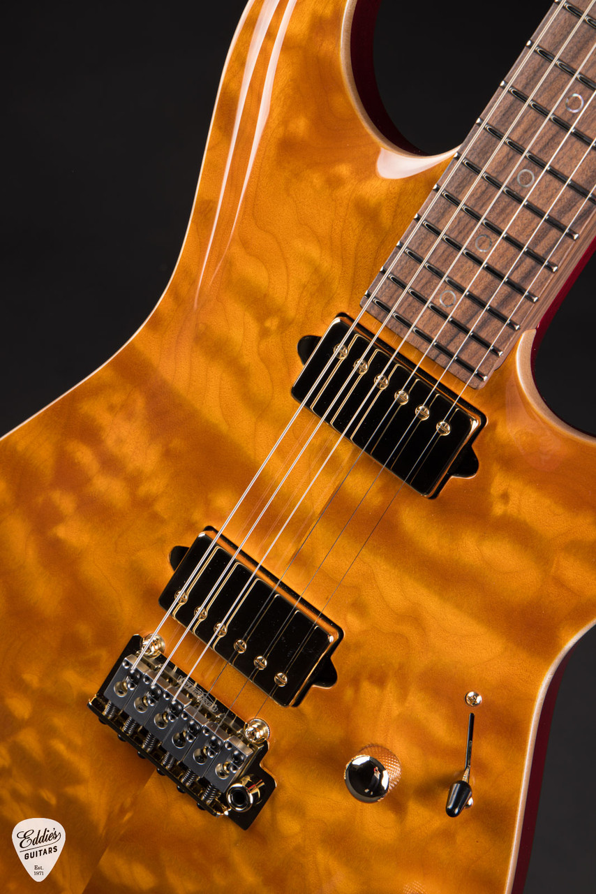 2024 - Suhr Standard Carve Top Pau Ferro Neck - Trans Amber