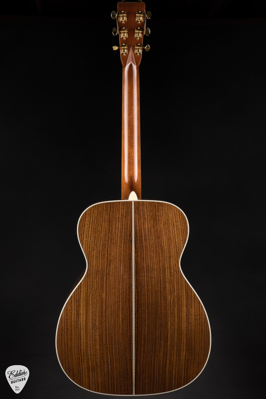 Martin J-40 / New For 2025 - Eddie's Guitars