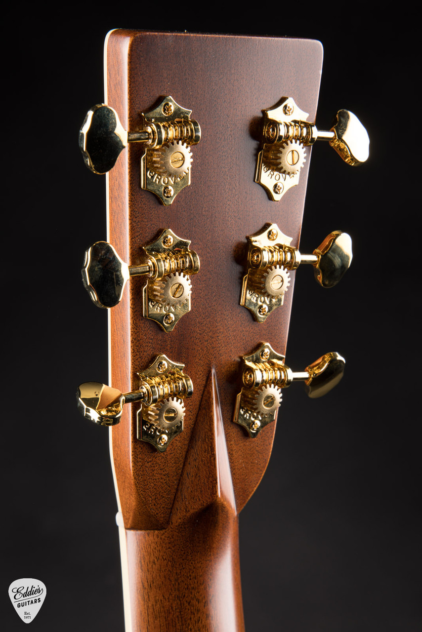 Martin J-40 / New For 2025 - Eddie's Guitars