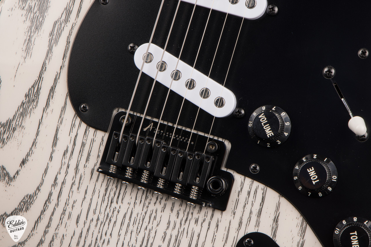 Tom Anderson Icon Classic - White with Black Dog Hair - Eddie's