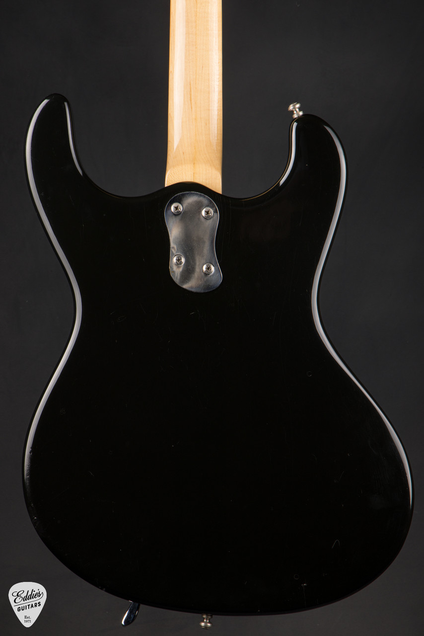Mosrite The Ventures エレキベース ブラック　ビンテージ希少 1972 - Mosrite Ventures Mark I - Black - Eddie's Guitars