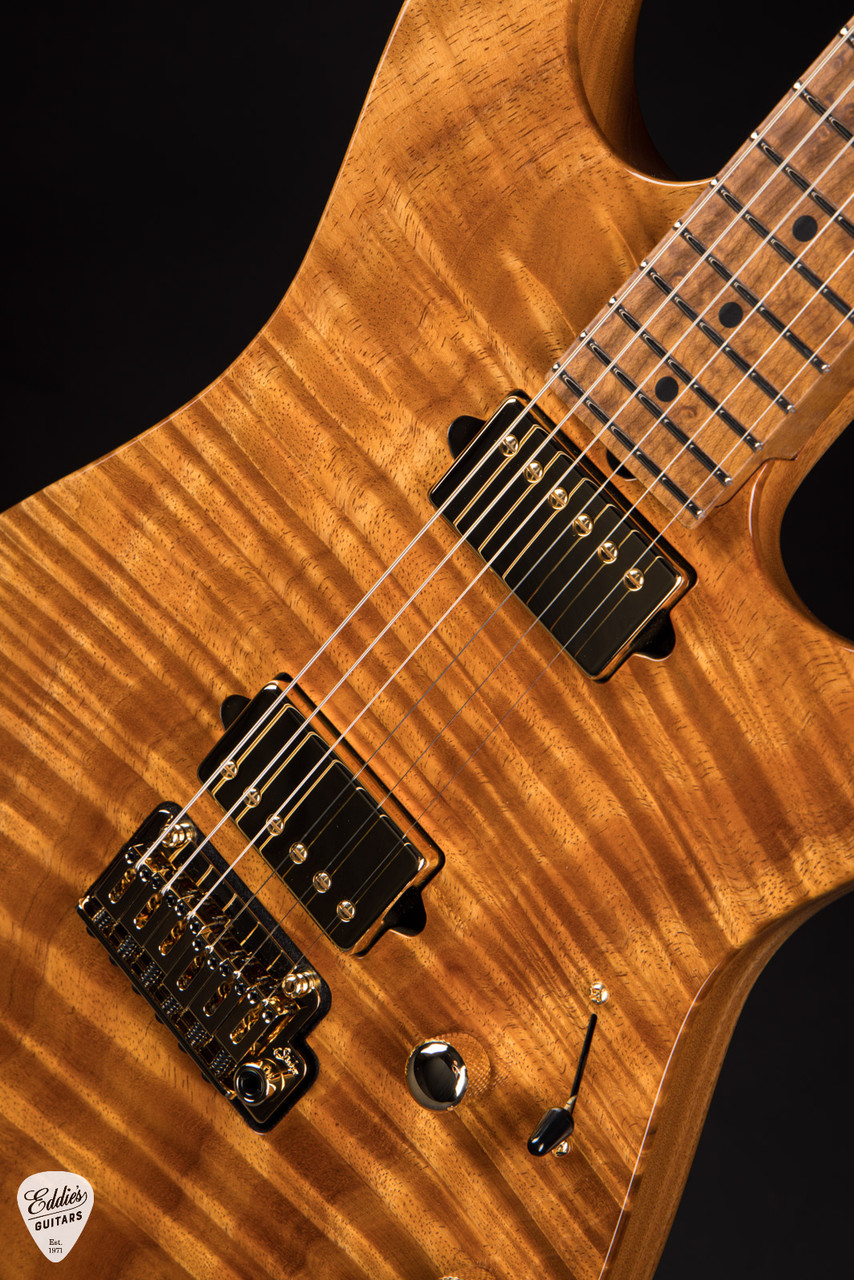 Hold - Suhr Standard Mahogany/One Piece Figured Koa Top - Natural