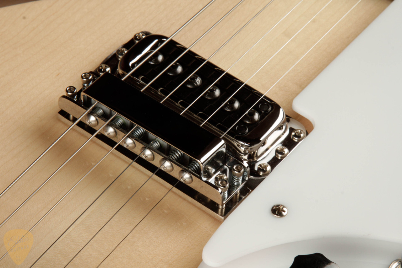 Rickenbacker 330 - Maple Glo (On Sale 9/9/24 - 10/9/24) - Eddie's