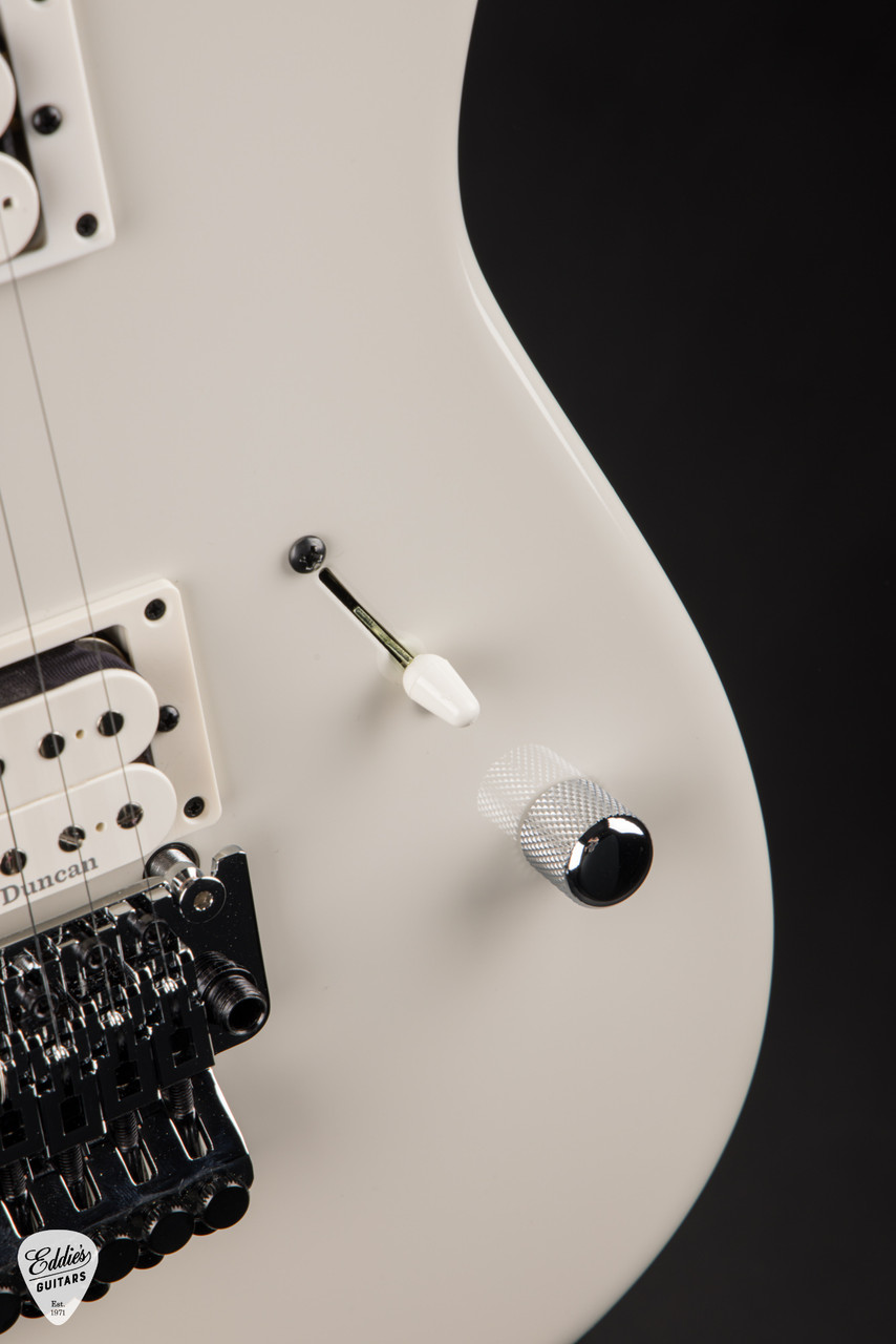 Charvel American Neo-Classic San Dimas Style 1 FR - Ivory Blitz