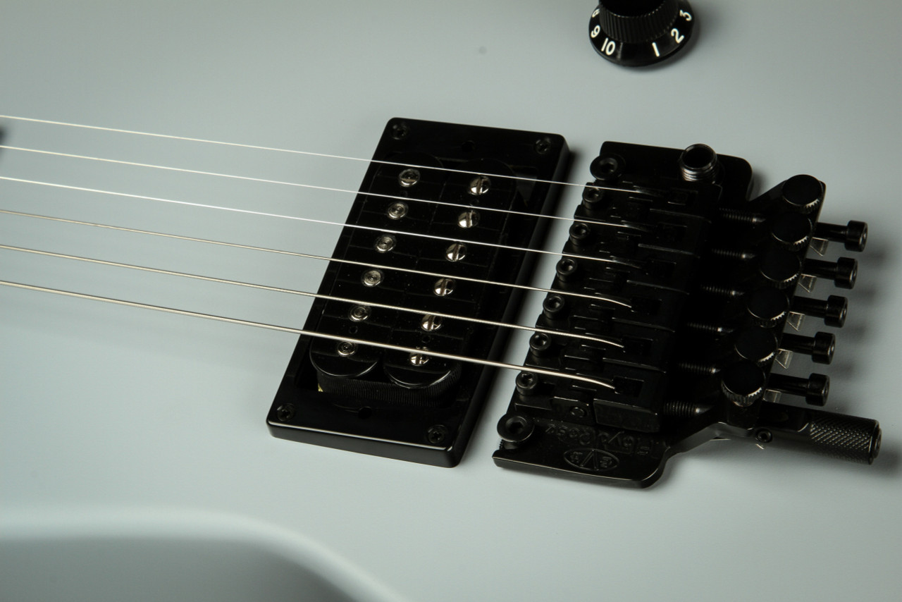 2023 - EVH Star Limited Edition - Primer Gray - Eddie's Guitars