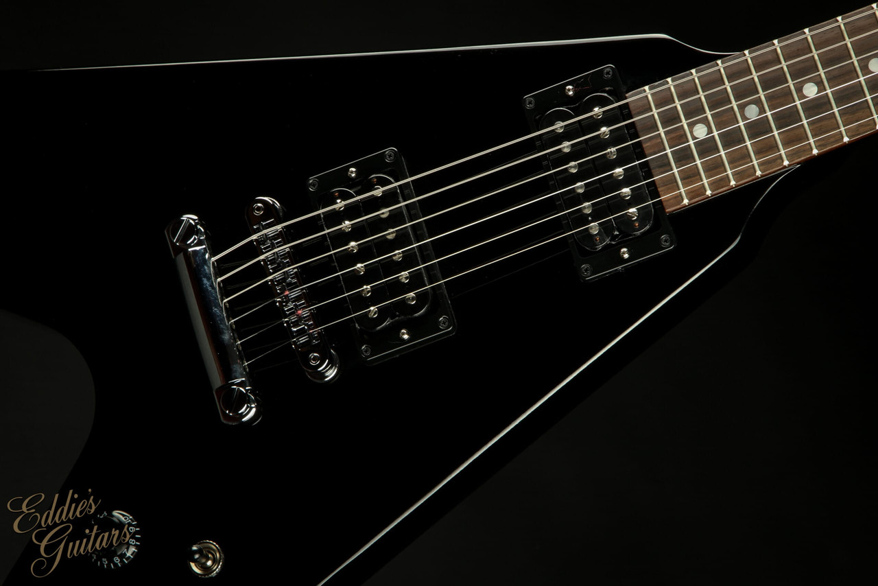 2023 - Gibson 80s Flying V Ebony 5.15 #202630108 - Eddie's Guitars