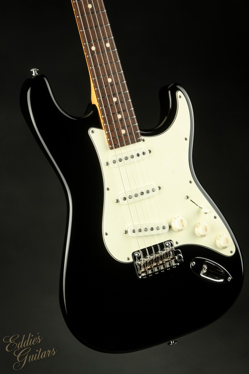 Suhr Classic S Antique SSS - Black - Eddie's Guitars