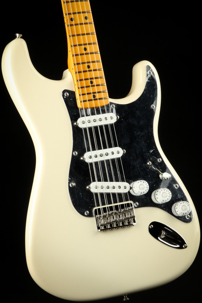 2022 - Fender Nile Rodgers Hitmaker Stratocaster - Olympic White