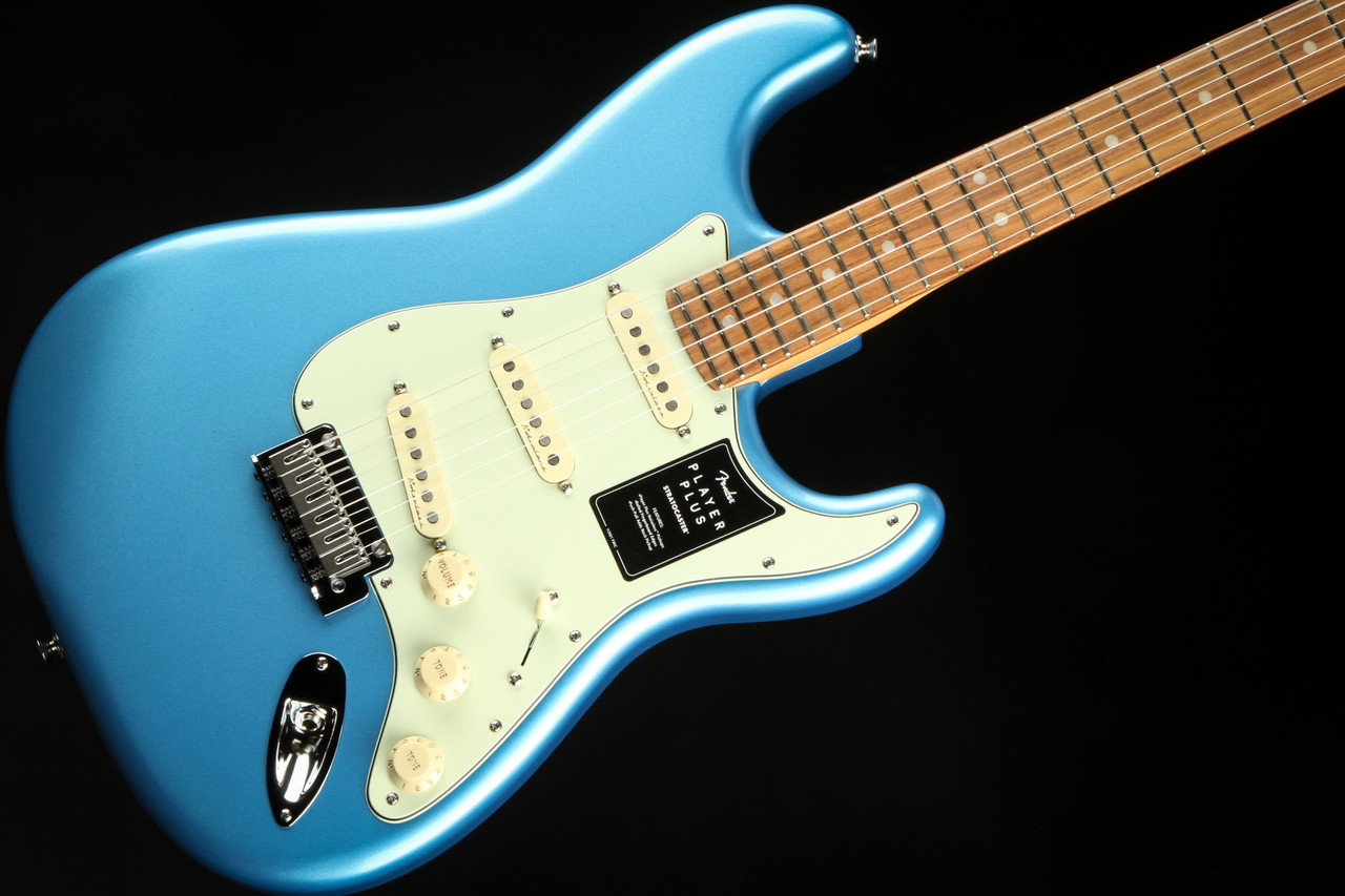 2022 - Fender Player Plus Stratocaster®, Pau Ferro Fingerboard