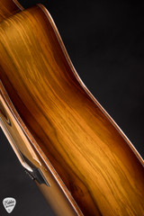 Taylor Custom #42 C14ce B5042 Grand Auditorium Bearclaw Sitka Spruce/Blackheart Sassafras – Shaded Edgeburst/NAMM 2025 Acoustic Guitar