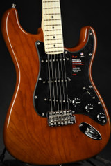 Fender Limited Edition American Performer Stratocaster - Walnut