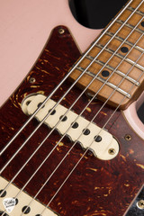 Fender Custom Shop Eddie’s Guitars Exclusive Journeyman Relic® Bass VI Electric Guitar in Shell Pink