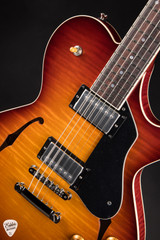 Collings SoCo LC – Dark Cherry Sunburst Electric Guitar