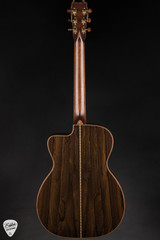 Bourgeois OMC Soloist – Sinker Redwood & Ziricote Acoustic Guitar