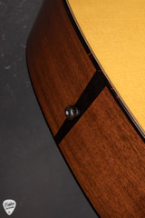 Collings OM1A JL Julian Lage – Adirondack Spruce & Honduran Mahogany Acoustic Guitar