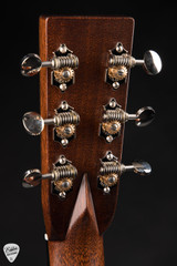 Bourgeois 000 Deep Body Hog Top - Beeswing Mahogany Acoustic Guitar