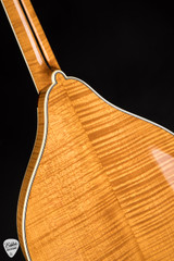 Bourgeois M5-A - Aged Tone Adirondack Spruce & Aged Tone Maple Mandolin