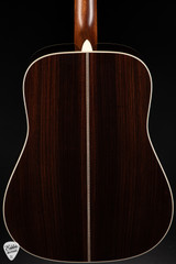 Martin HD-28 – Spruce & Rosewood Acoustic Guitar