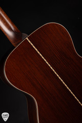Bourgeois OM Signature Touchstone – Torrefied Sitka Spruce & Madagascar Rosewood Acoustic Guitar
