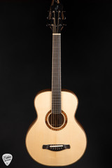 Irvin Guitars SB Signature Baby – Lutz Spruce & Koa Acoustic Guitar