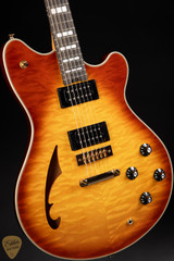 EVH SA-126 Special QM Electric Guitar in Tobacco Burst