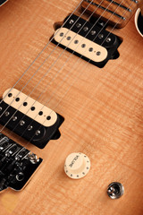 Ernie Ball Music Man Axis - Honey Pot Flame