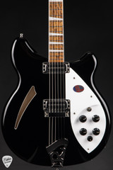 Rickenbacker 360 – Jet Glo Electric Guitar