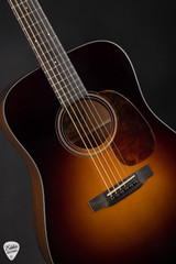 Collings D1A Hill Country Sunburst – Adirondack Spruce & Honduran Mahogany Acoustic Guitar