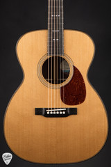 Bourgeois Touchstone Signature OM – Torrefied Sitka Spruce & Madagascar Rosewood Acoustic Guitar