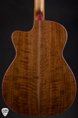 Goodall Grand Concert Cutaway – Italian Spruce & Curly Walnut Acoustic Guitar