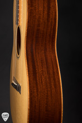 2022 – Collings 001A – Baked Adirondack Spruce & Sinker Honduran Mahogany Acoustic Guitar