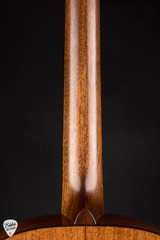 Bourgeois OMS Country Boy Black Top – Sinker Sitka Spruce & Sinker Mahogany Acoustic Guitar