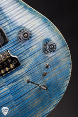 Paul Reed Smith Eddie’s Guitars Wood Library Modern Eagle V Brazilian Electric Guitar in Faded Blue Jean Satin