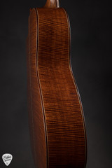 2019 – Bourgeois OMC DB Signature – Aged Tone Adirondack Spruce & Honduran Fiddleback Mahogany Acoustic Guitar