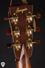 2022 – Bourgeois OM Custom Sunburst – Aged Tone Adirondack Spruce & Brazilian Rosewood Acoustic Guitar