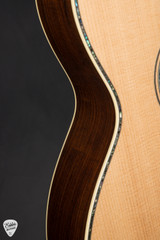 Collings 00 42 T Acoustic Guitar with Old Growth Sitka Spruce and Indian Rosewood