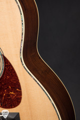 Collings 00 42 T Acoustic Guitar with Old Growth Sitka Spruce and Indian Rosewood