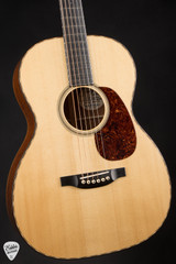 2019 – Bourgeois OMS Custom Acoustic Guitar with White Spruce & Figured Mahogany