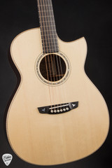 2023 – Goodall Grand Concert Cutaway Acoustic Guitar with Adirondack Spruce & Nicaraguan Rosewood