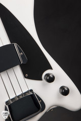 2022 - Guttlin Duchess Bass - Artic White Matt