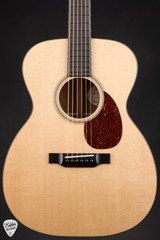 Bourgeois OM Country Boy Professional Series Satin Acoustic Guitar with Sitka Spruce & Mahogany