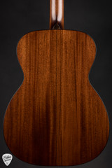Bourgeois OM Country Boy Professional Series Satin Acoustic Guitar with Sitka Spruce & Mahogany