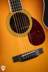 2016 – Collings OM2HA Varnish Deep Body – Adirondack Spruce & Madagascar Rosewood Acoustic Guitar in Sunburst