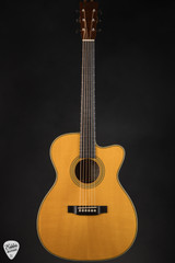 2008 – Martin OMC-28M LJ Lawrence Juber #168 – Adirondack Spruce & Madagascar Rosewood Acoustic Guitar