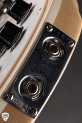 Rickenbacker 4003 - Maple Glo bass guitar