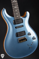 PRS Eddie's Guitars Wood Library Modern Eagle V Rosewood Neck Frost Blue Metallic electric guitar