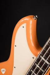 Novo Ivorus Bass Creamsicle electric guitar