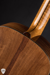 Bourgeois Eddies Guitars Exclusive Small Jumbo Carved Back Acoustic Guitar with Aged Tone Adirondack Spruce and Madagascar Rosewood in Sunburst 4 of 6