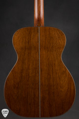 Huss and Dalton Traditional OM Rosewood Custom Acoustic Guitar with Bearclaw Italian Spruce and Madagascar Rosewood
